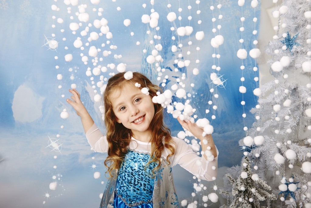 A young girl as Anna in a Frozen costume